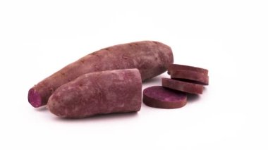 Bir tam bir buçuk tatlı mor patates
