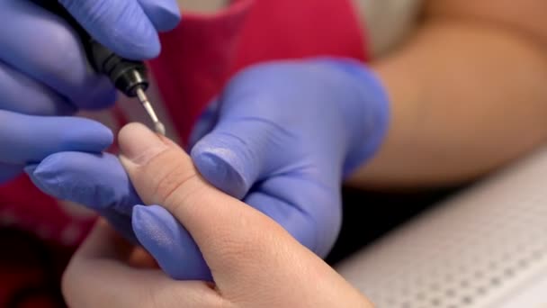 Enlever Les Cuticules Les Ongles Des Ongles — Video