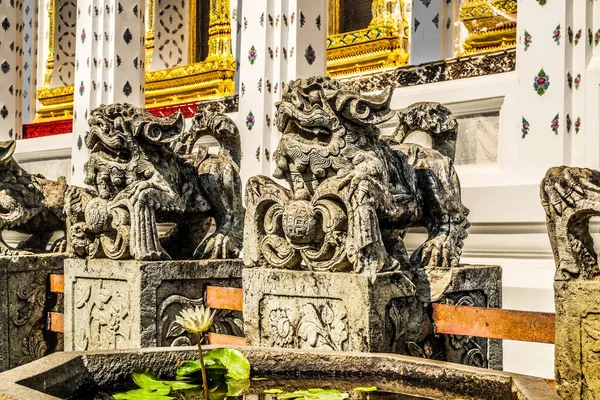 Escultura Leão Wat Rakang Bangkok Tailândia — Fotografia de Stock