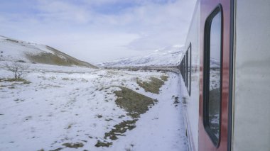 Doğu Ekspres Treni - Kar rayları kapladı