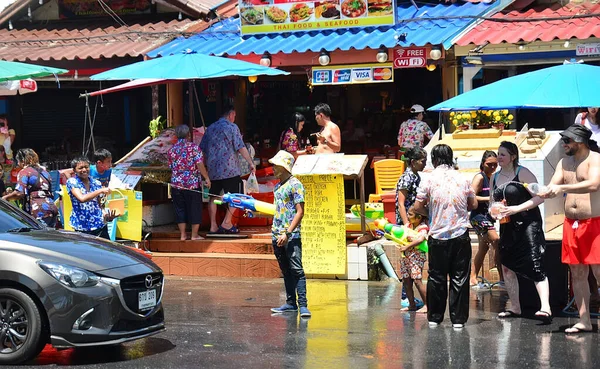 Phuket Tayland 2018 Mutlu Insanlar Phuket Sokaklarında Tayland Yeni Yılını — Stok fotoğraf