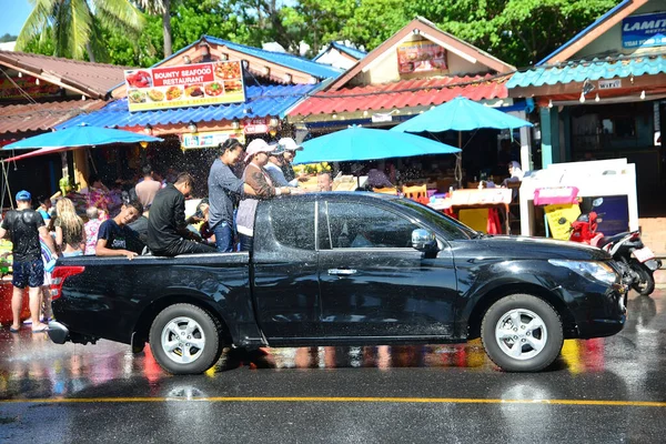 Phuket Tayland 2018 Mutlu Insanlar Phuket Sokaklarında Tayland Yeni Yılını — Stok fotoğraf