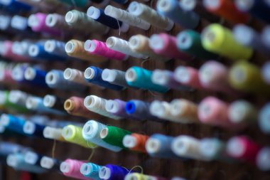 Renkli iplik makaralarının arkaplanı