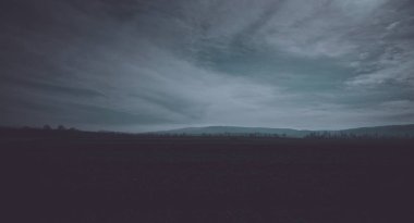 Gece göre kırsal manzara görüntüle