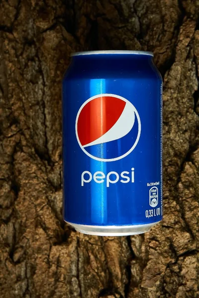 Pepsi Drink Drewnianym Tle Redakcja — Zdjęcie stockowe