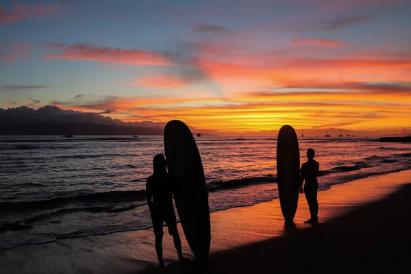 Surf epico tramonto sulla parete pausa Lahaina — Foto Stock