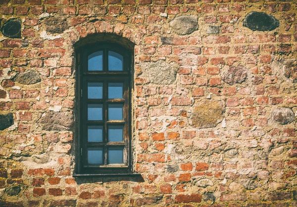 Velha janela medieval — Fotografia de Stock