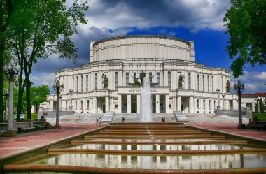 Belarus, Minsk, Ulusal Opera ve bale Tiyatrosu