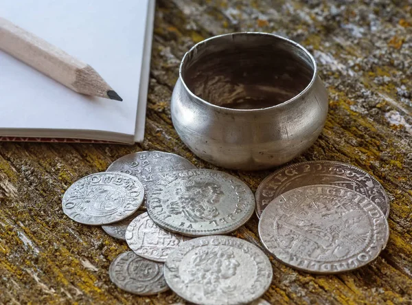 Monedas metálicas antiguas — Foto de Stock