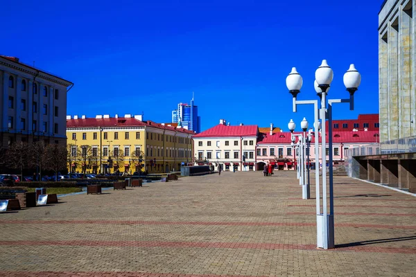 Mińsk, Białoruś, placu Oktiabrskaja — Zdjęcie stockowe
