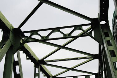 Endüstriyel yapı, parça