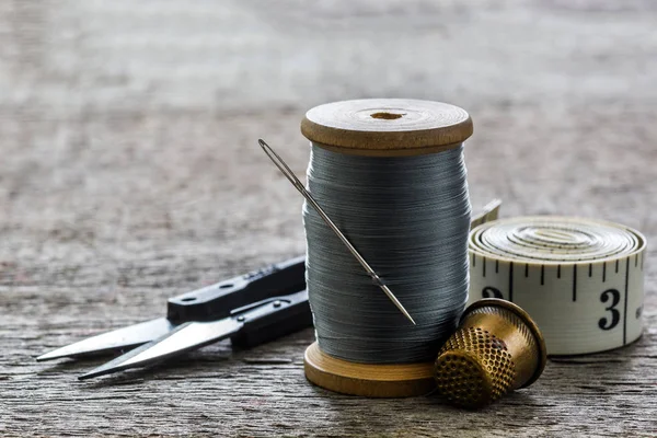 Dikiş donatımı, alet takımları