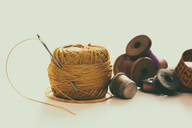 Konu dikiş, bobinler