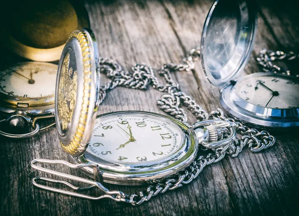 Корман Старий годинник — стокове фото