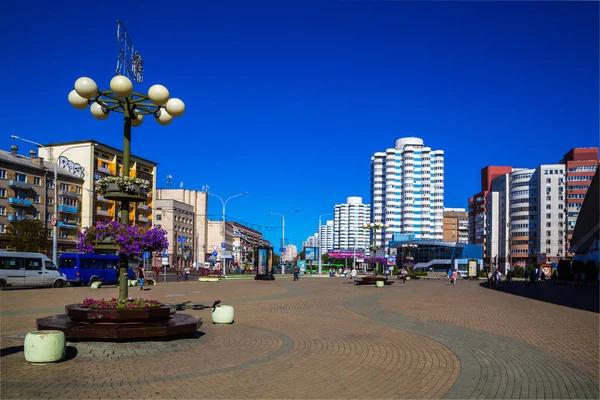 Minsk, arkitektur, Vera Khoruzhey street — Stockfoto