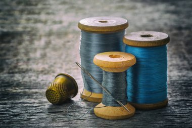 Konu dikiş, bobinler