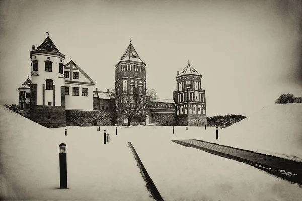 Het kasteel van Mir. winter — Stockfoto