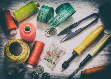 Dikiş araçları ve aksesuarları