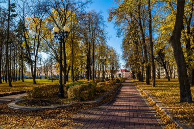 Minsk, Belarus, 14-10-2019, Troitskaya Gora, Trinity Banliyösü manzaralı. Meydanın bir parçası, ulusal hazine. Yazı