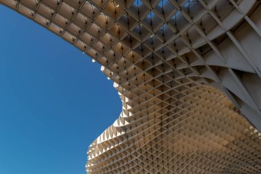 Las Setas olarak da bilinen Metrosol Parasol 'un soyut fotoğrafı Plaza de la Encarnacion Sevilla' nın çağdaş mimari simgesidir. Endülüs. İspanya.