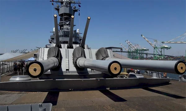 ロサンゼルス アイオワ戦艦 主口径の銃 — ストック写真