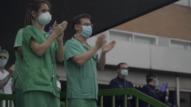 Personnel Médical Hôpital Octubre Qui Lutte Contre Coronavirus Applaudit Population — Video