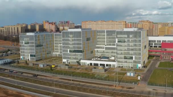 Ogólny widok z lotu ptaka rosyjskiego głównego szpitala chorób zakaźnych w Moskwie nazywa Komunarka — Wideo stockowe