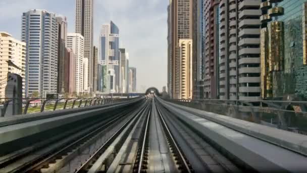 Dubai Metro Прямує Місто — стокове відео