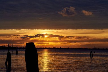 Venedik 'te yaz renkli gün batımı