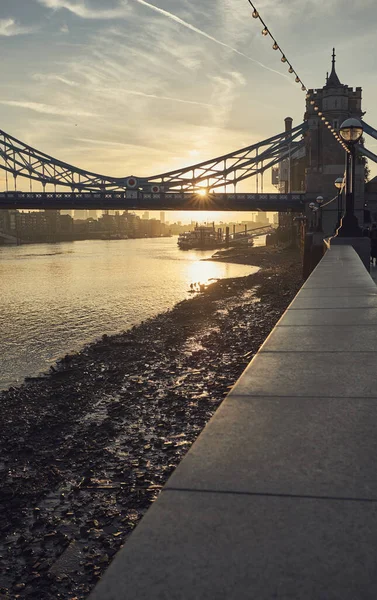 Tower Bridge Und Fluss Sommer — Stockfoto