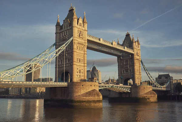 Tower Bridge Und Fluss Sommer — Stockfoto