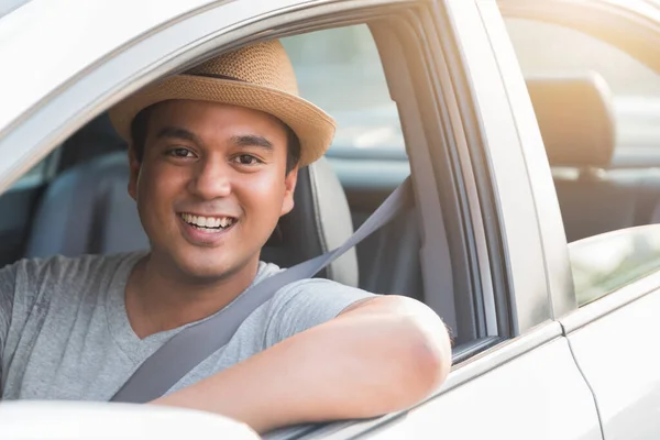Joven Asiático Hombre Conducir Coche — Foto de Stock