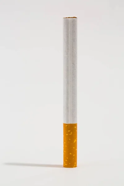 Una Sigaretta Sfondo Bianco Isolato — Foto Stock