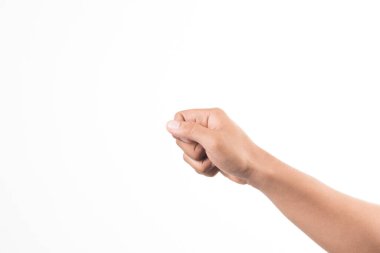 El adamı görünmez nesneler gösteriyor