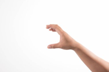 El adamı görünmez nesneler gösteriyor