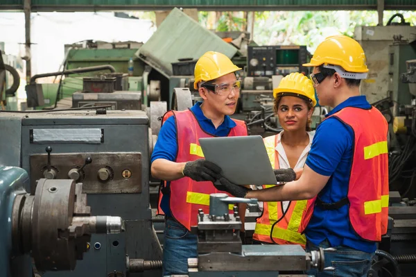 Industrial Worker Team Working Various Projects Large Industrial Factory Many — Stock Photo, Image