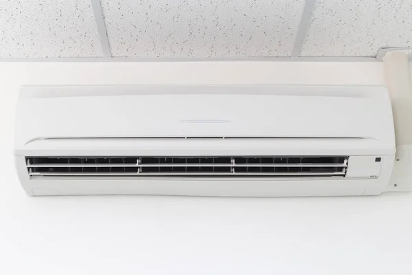Air conditioner in — Stockfoto