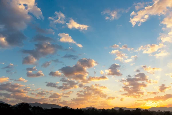 Coucher de soleil et ciel — Photo