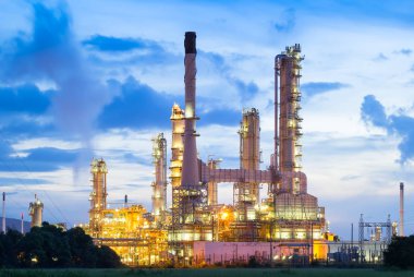 petrol rafinerisi alacakaranlık