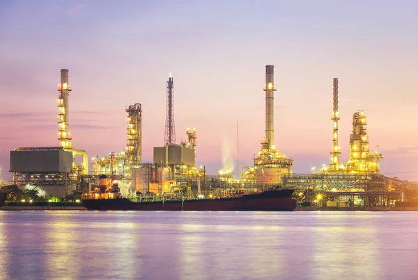 Oil refinery factory — Stock Photo, Image