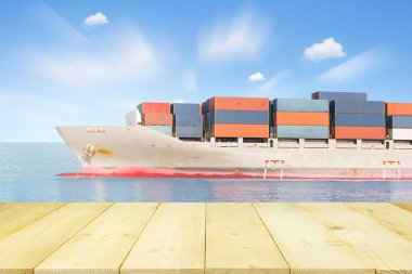 Kargo gemi konteyner