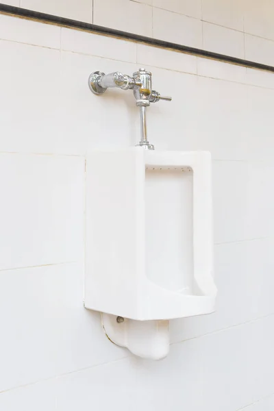 Urinoar kakel vägg — Stockfoto