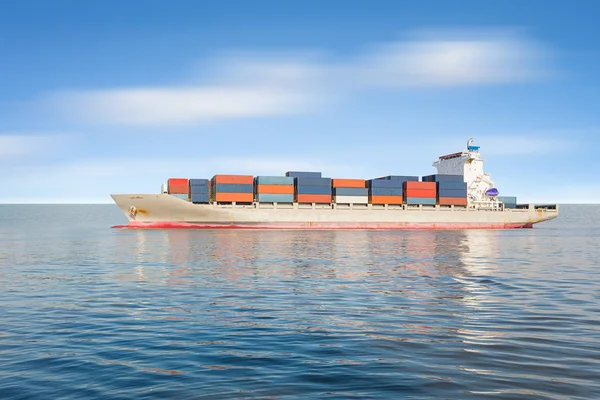 Kargo gemi konteyner