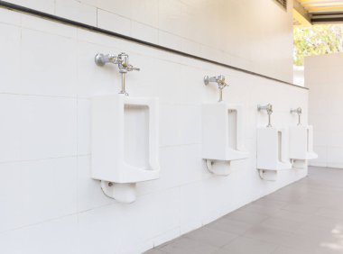 Pisuar kiremit duvar