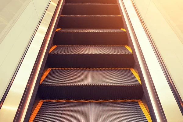 Rolltreppe nach innen — Stockfoto
