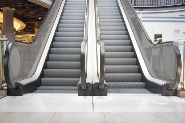 Rolltreppe und Boden — Stockfoto