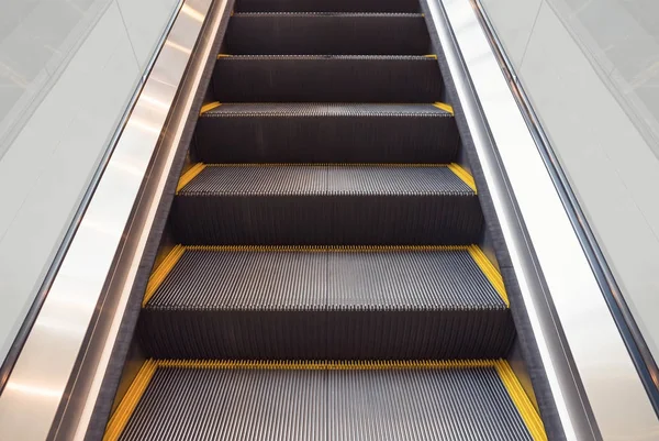 Rolltreppe nach innen — Stockfoto