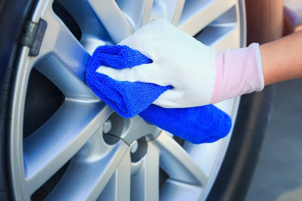 Bil hjul rengöring — Stockfoto