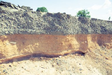 Doğal afet ve asfalt yol hasarı..