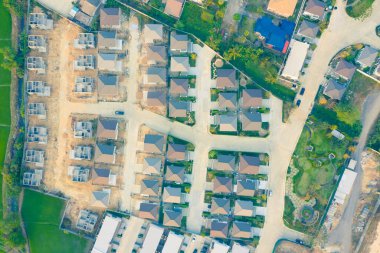 Havadan bakıldığında konut ve inşaat işleri.